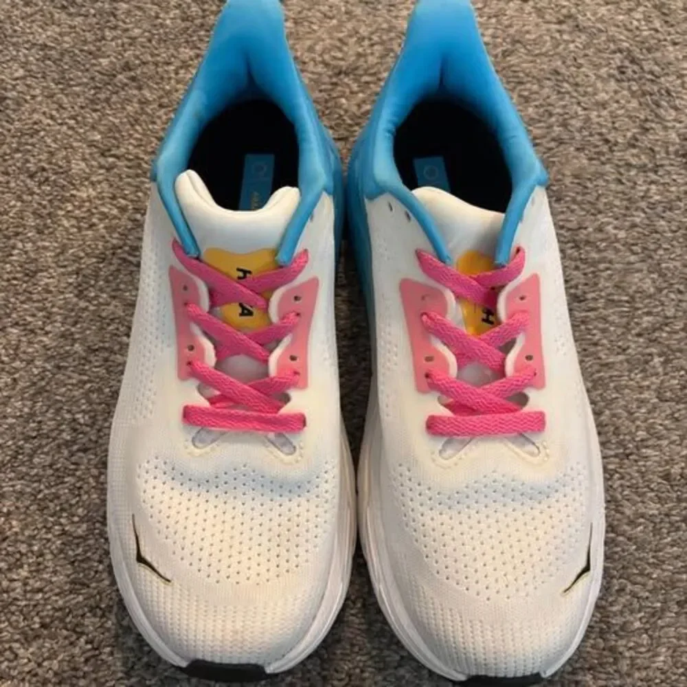 Hoka W Arahi 7‎ Running Shoes Size 10B